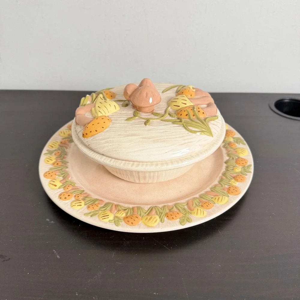 Vintage Ceramic Mushroom Casserole Dish with Lid and Plate 3 Piece Set